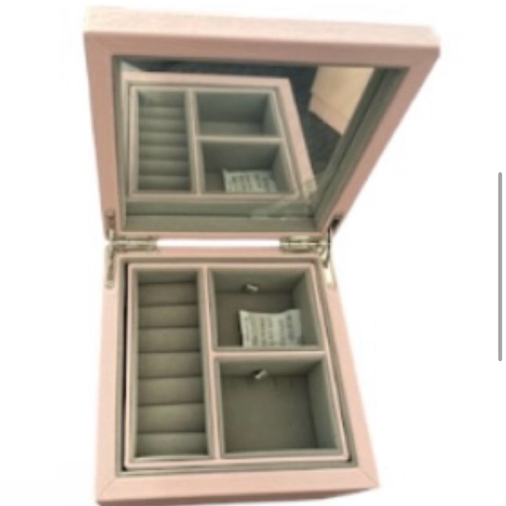 Pink Pandora medium jewelry box brand new - Picture 4 of 4